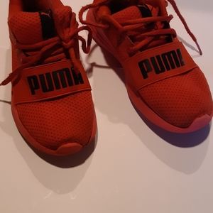 RED PUMAS kids size sneakers